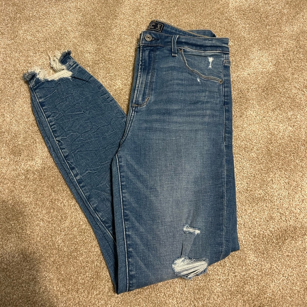 A&F Simone High Rise Ankle Jeans